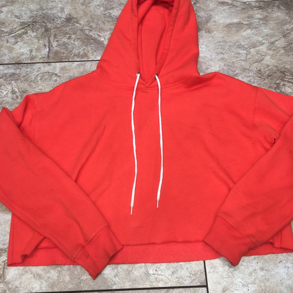 cropped hoodie